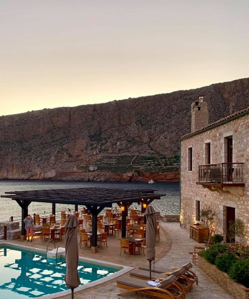 Hotel Ambiance & Views